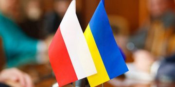 Віцеголова МЗС: Польща виграє завдяки обміну досвідом з Україною